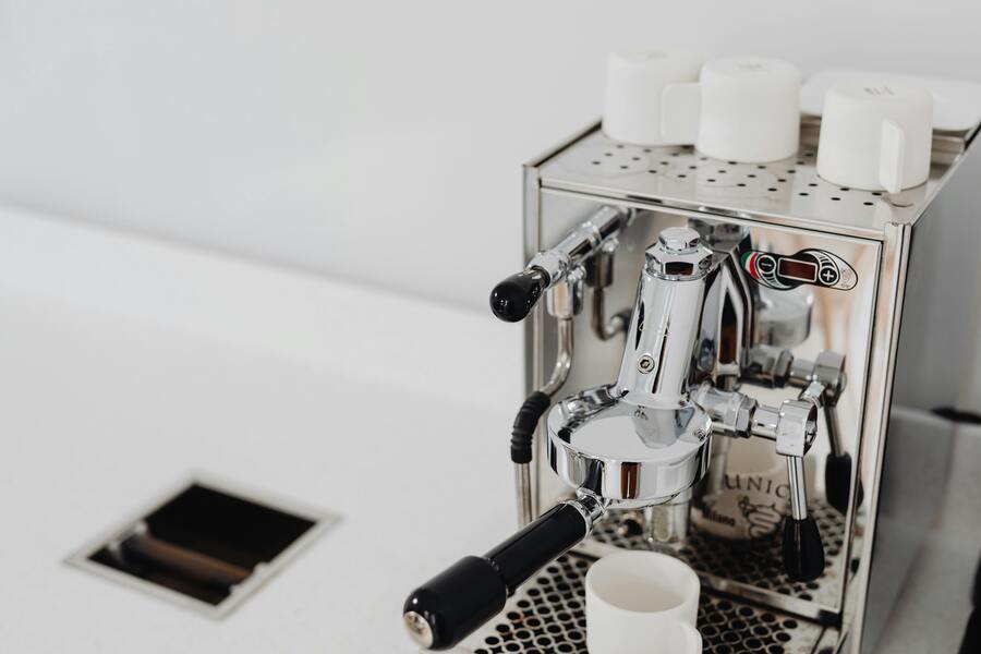 Rengöra kaffebryggare naturligt med ättika
